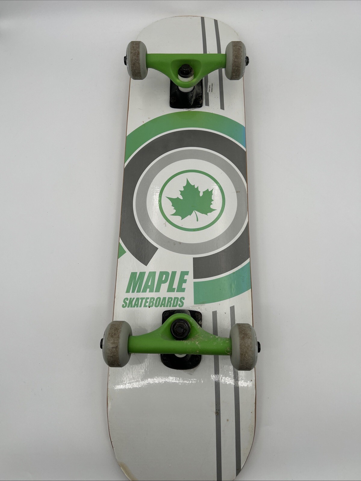 Maple Skateboard Bravo Sports 2013, 31&Prime; x 7.5&Prime;, Maple Leaf