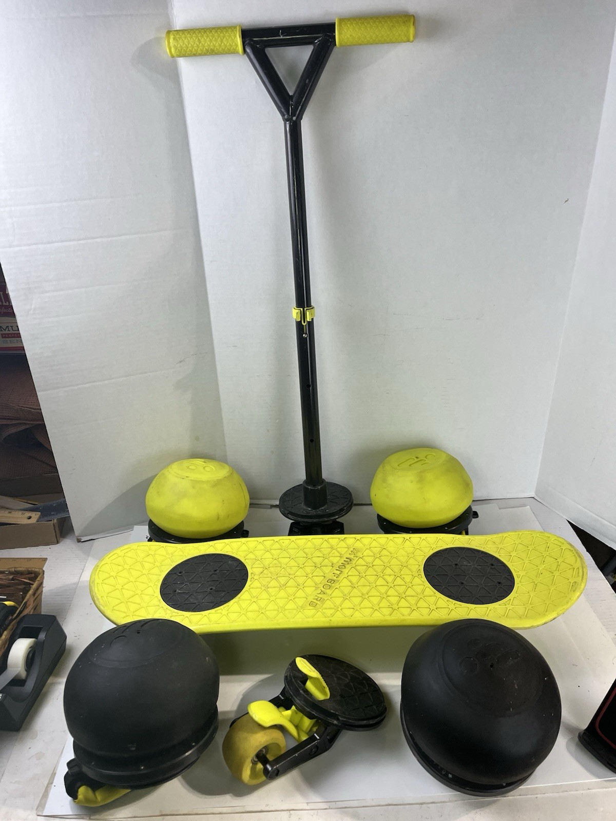 Morf Board Scooter w/ Extra Bounce Pads Detachable Handles Retro Yellow Z1