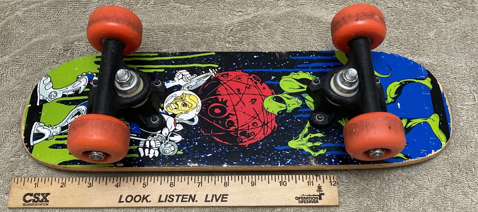Vintage Alien & Spaceman Skateboard USED 17” 17 Inches Mini Kid-Size RARE